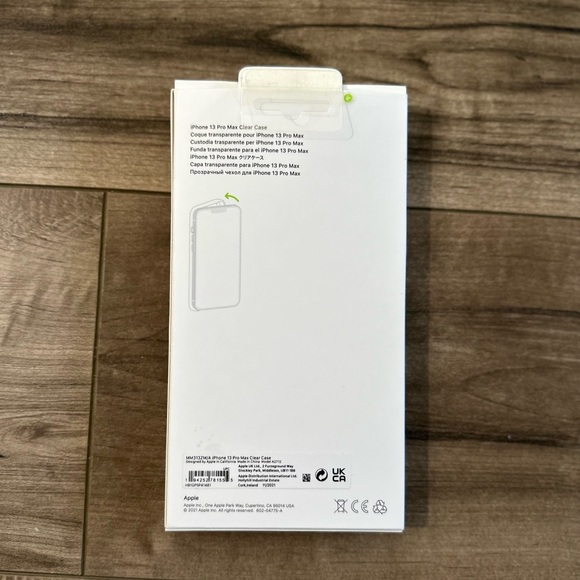 iPhone 13 Pro Max Clear Case with MagSafe (Apple brand) **** SOLD**** - Picture 6 of 6